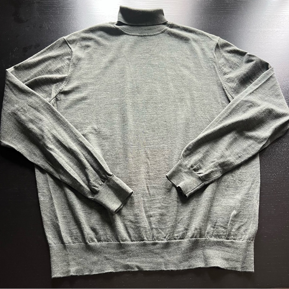 Suitsupply Merino Wool Turtleneck Sweater